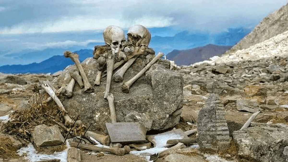 Roopkund: O Enigma do Lago dos Esqueletos